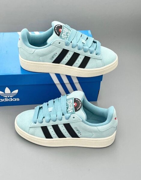 Baskets Adidas bleues