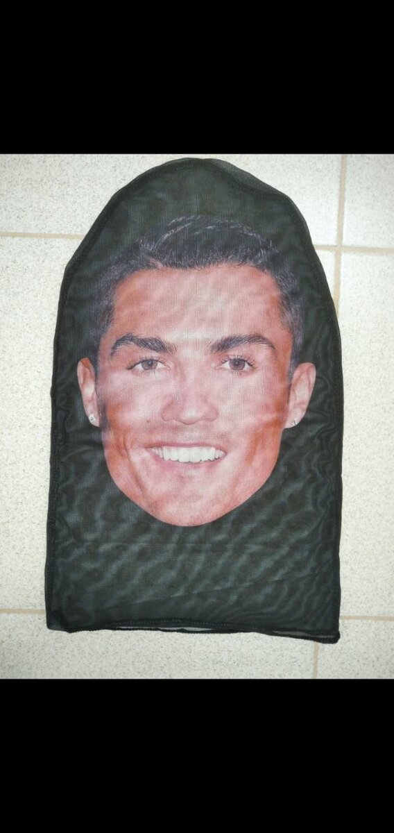 Маска Роналду