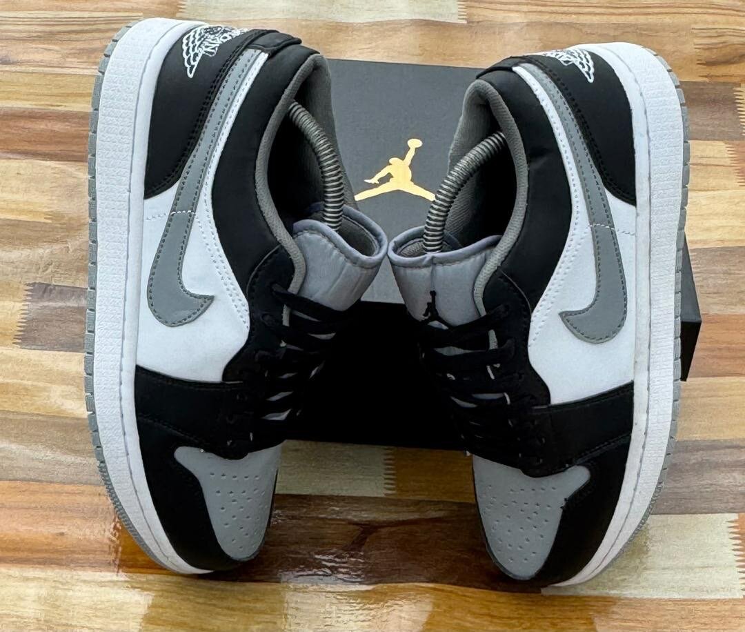 Baskets basses rétro élégantes