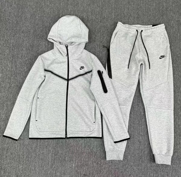Nike tech fleece
