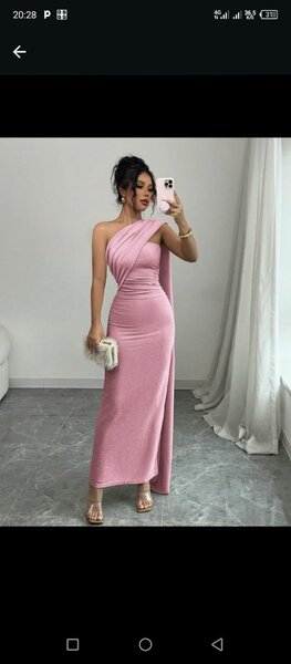 Robe Longue Épaule Dénudée