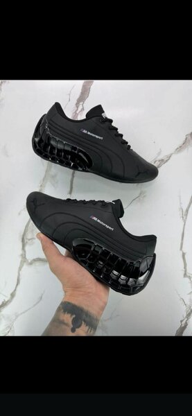 Sneakers modernes hommes