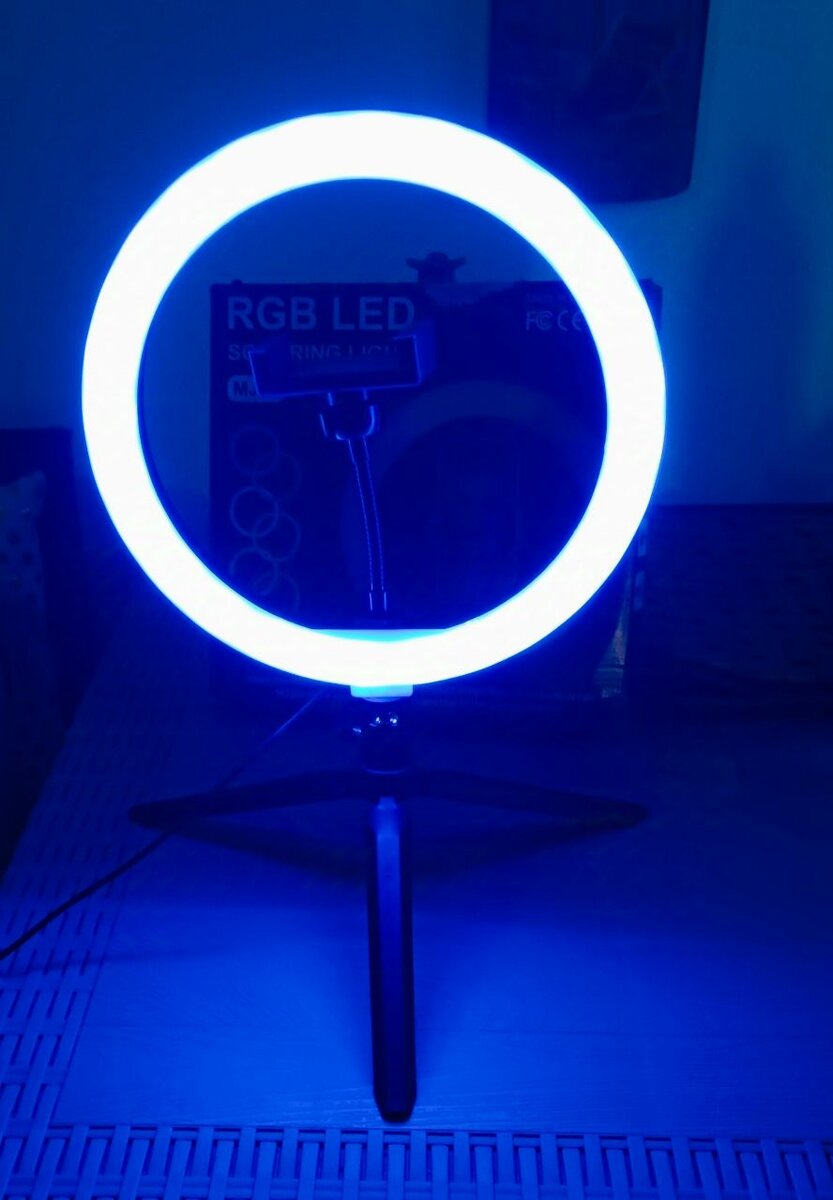 RING LIGHT 10 POUCES AVEC PETIT TRÉPIED