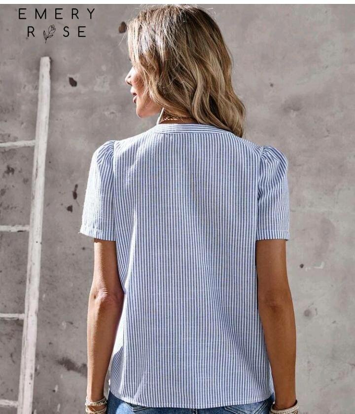 Emery Rose Blouse en Dentelle