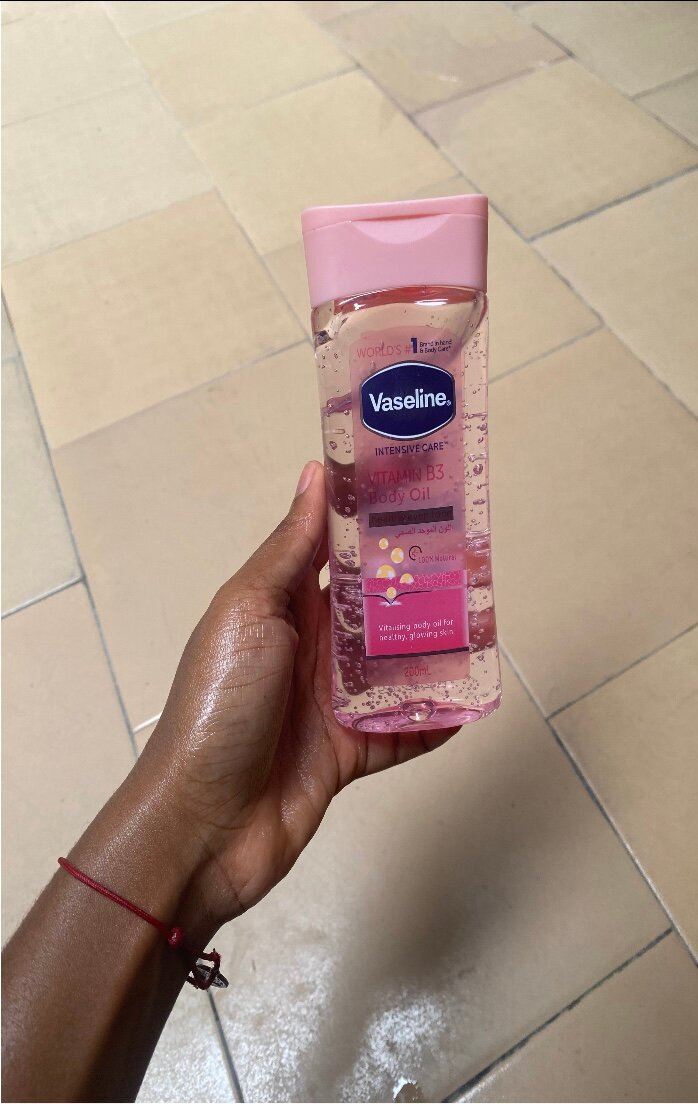 Vaseline  & Body Oil