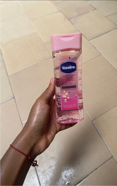Vaseline  & Body Oil