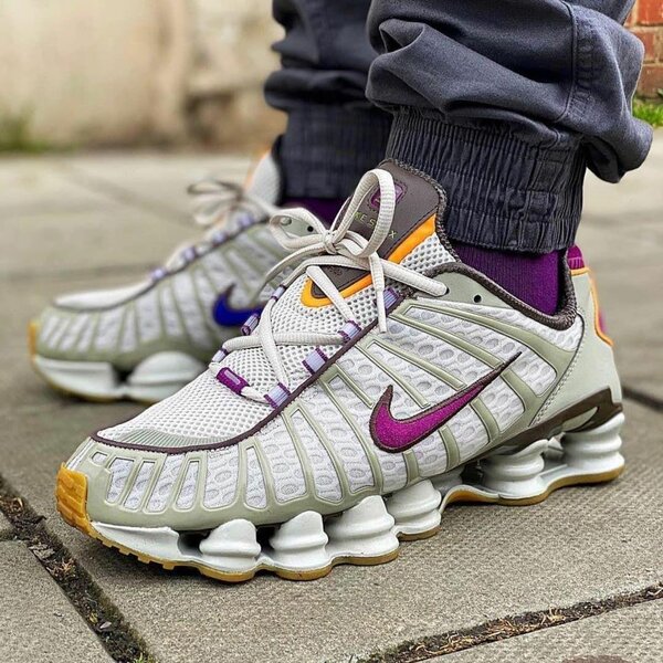 Chaussures de sport Nike Shox