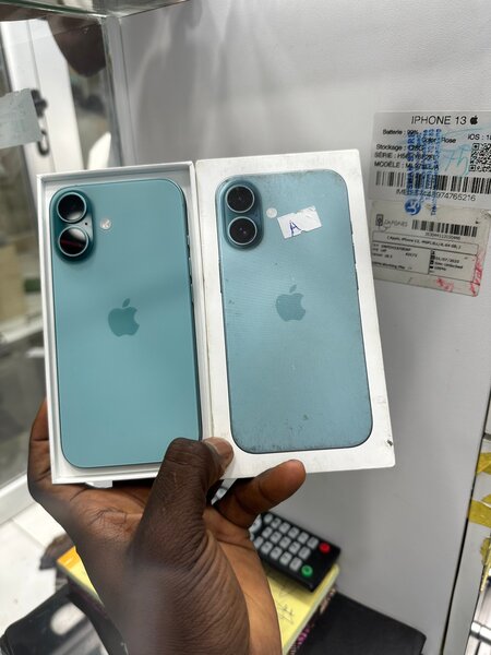 iPhone 16 simple Bleu Neuf