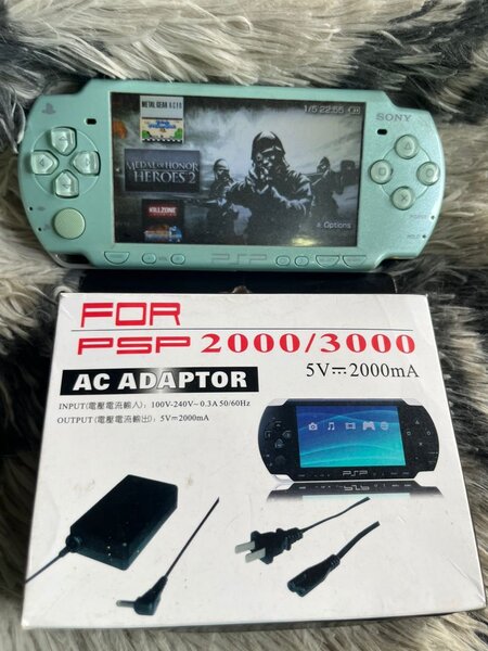 PSP Sony +  20 jeux installés
