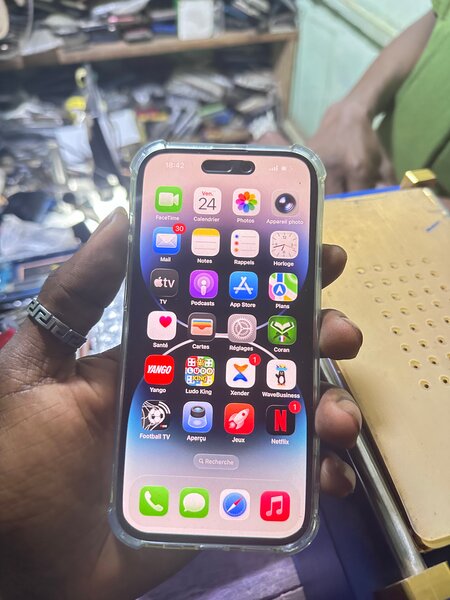 iPhone 14 Pro et max 16 simple