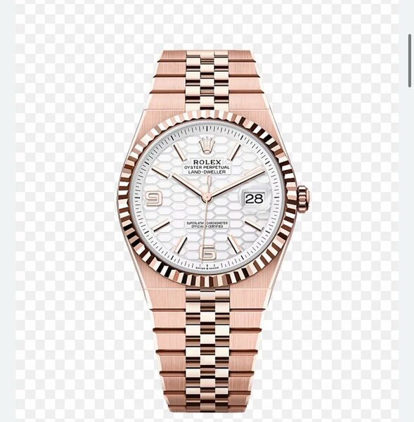 Luxurious Men's Rose Gold Watch