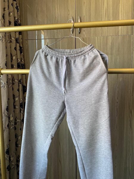 Женские серые спортивные штаны