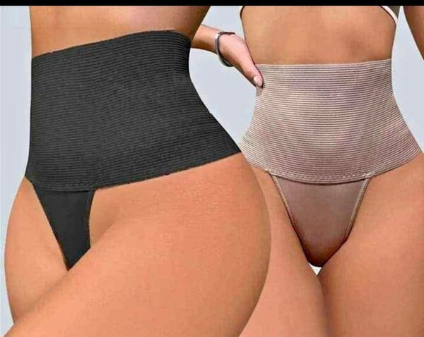 Culottes gainantes et soutien-gorge