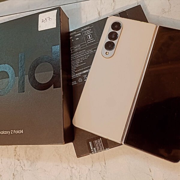 Samsung Galaxy Z Fold4