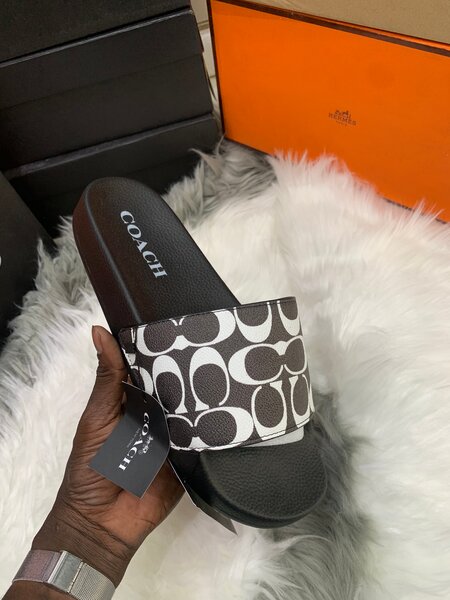 Sandales Coach élégantes