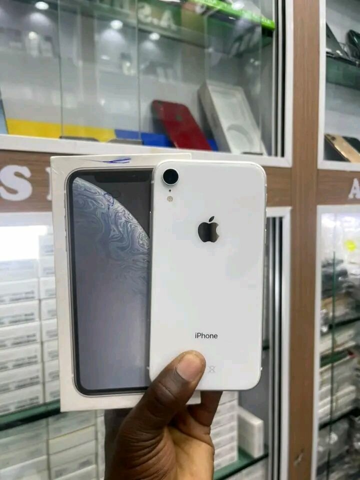 iPhone XR 64Go débloqué