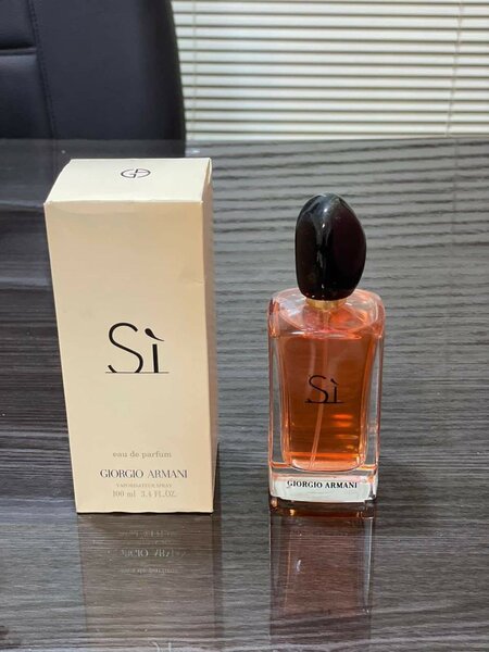 Si by Giorgio Armani