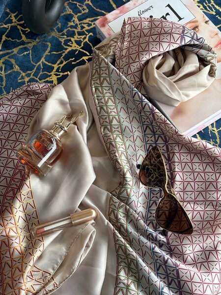 Écharpe en soie élégante