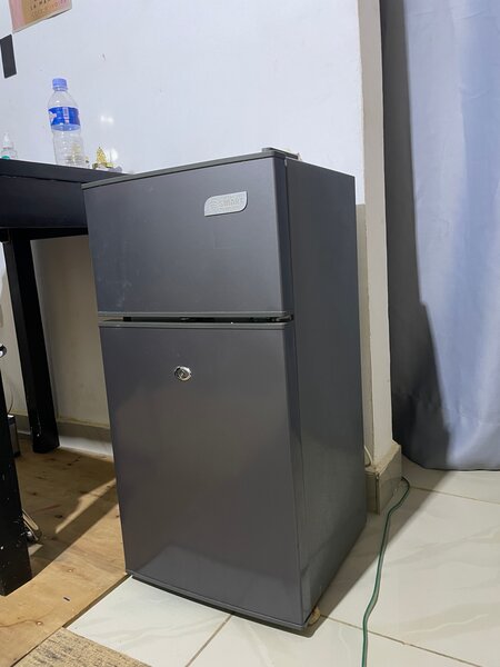 Mini réfrigérateur compact