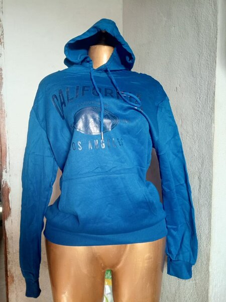 Sweat à capuche tendance