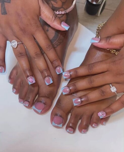 Pochoirs Nail Art Kit