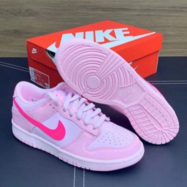 Nike Dunk Rose pour Femme