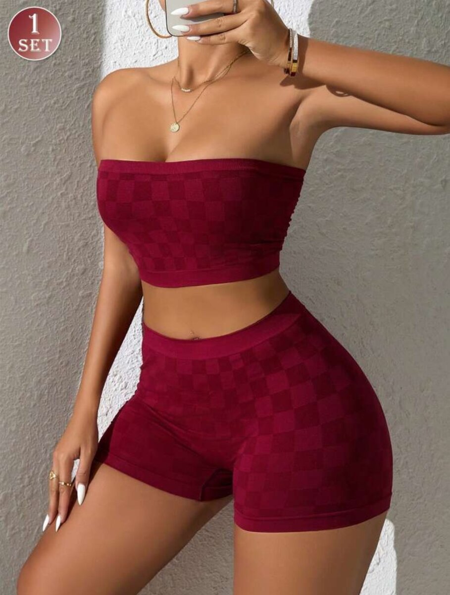 BRALETTE AND BOYSHORTS