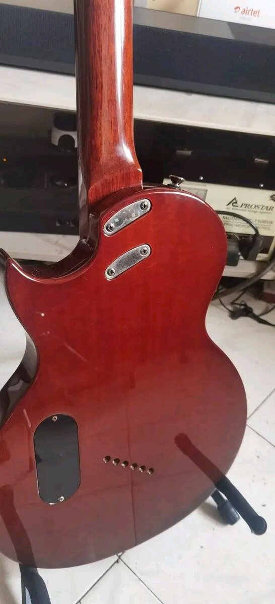 Guitare électrique élégante