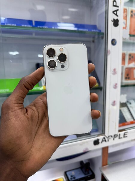 13 pro 128go écran changer dos