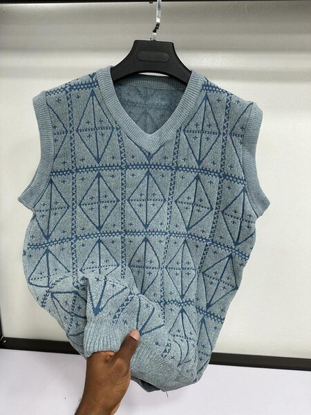 Pull sans manches à motifs
