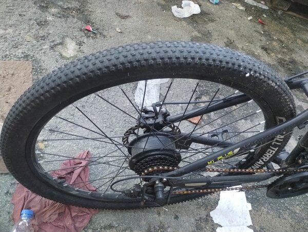 VÉLO VTT ÉLECTRIQUE 27.5POUCES