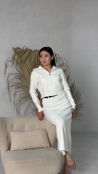 Трикотажная двойка с юбкой