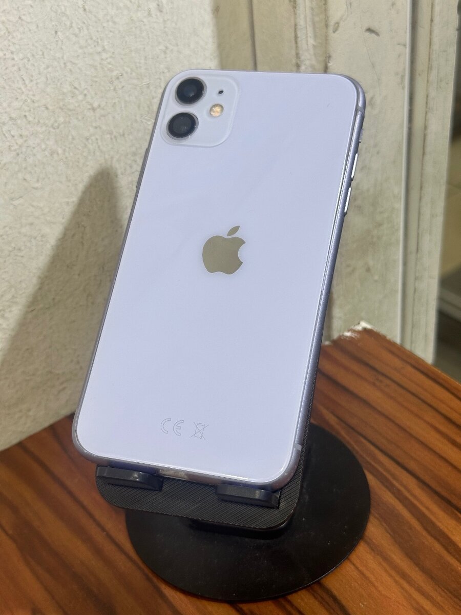 iPhone 11 64gb ( vendu avec reçu )