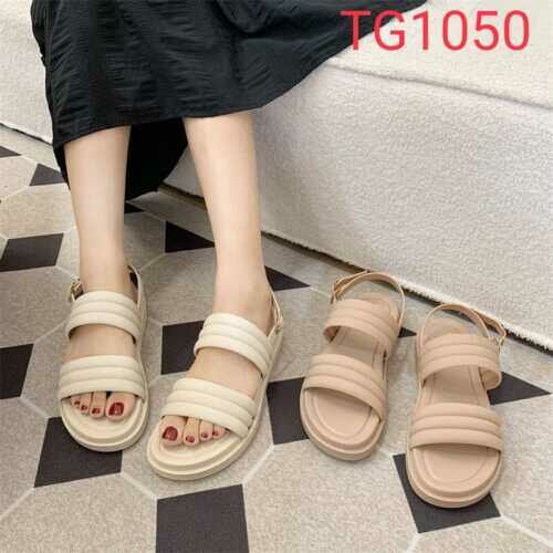 Ladies sandals