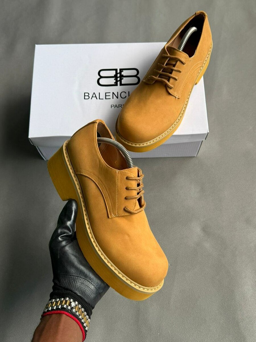 Chaussures Balenciaga élégantes