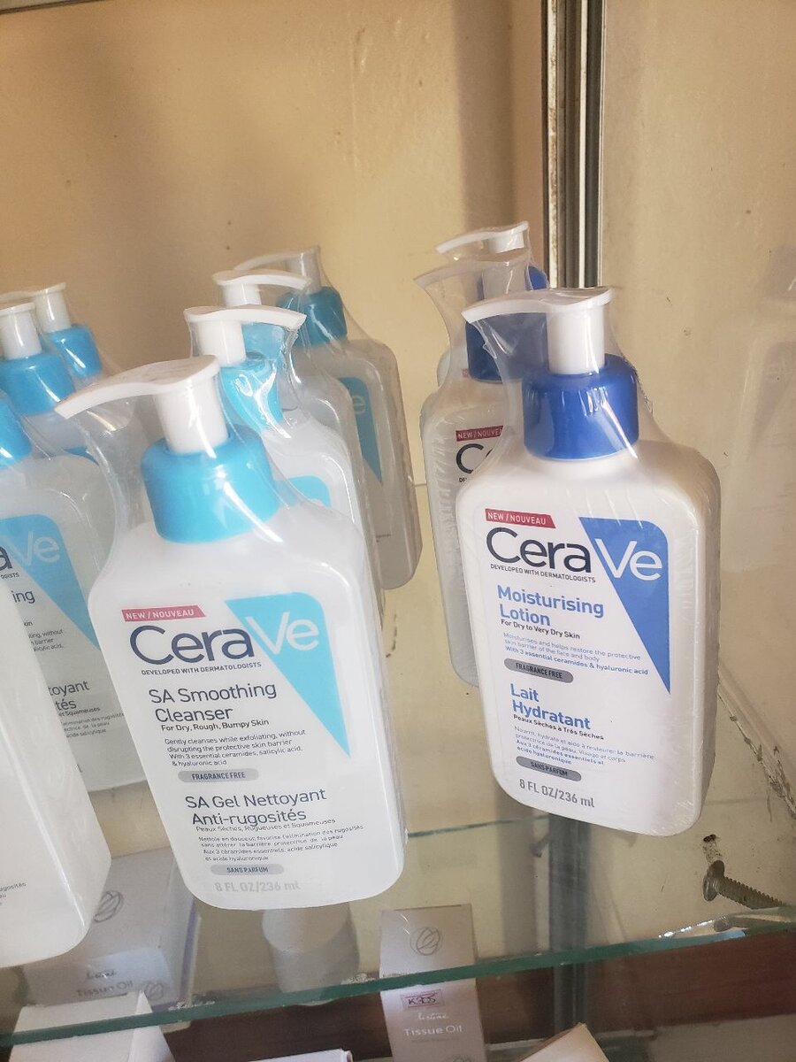 Cerave foam, hydrating and SA smoothing cleanserrs