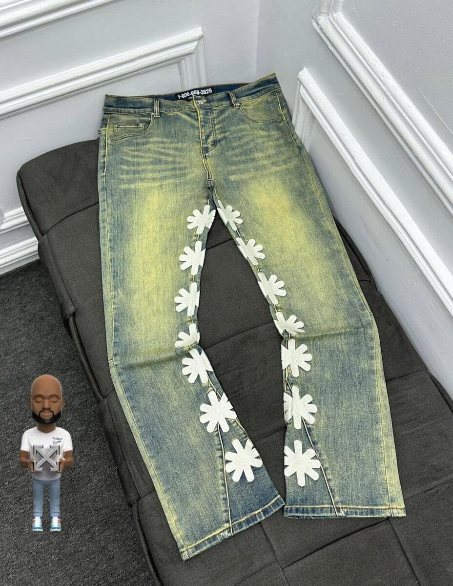 Jean homme fleurs brodées