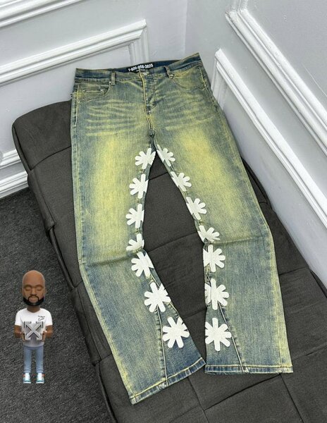 Jean homme fleurs brodées