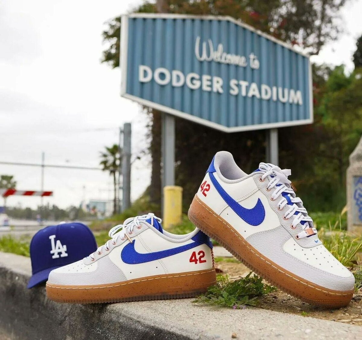 NIKE AIRFORCE 42 CLASSIC