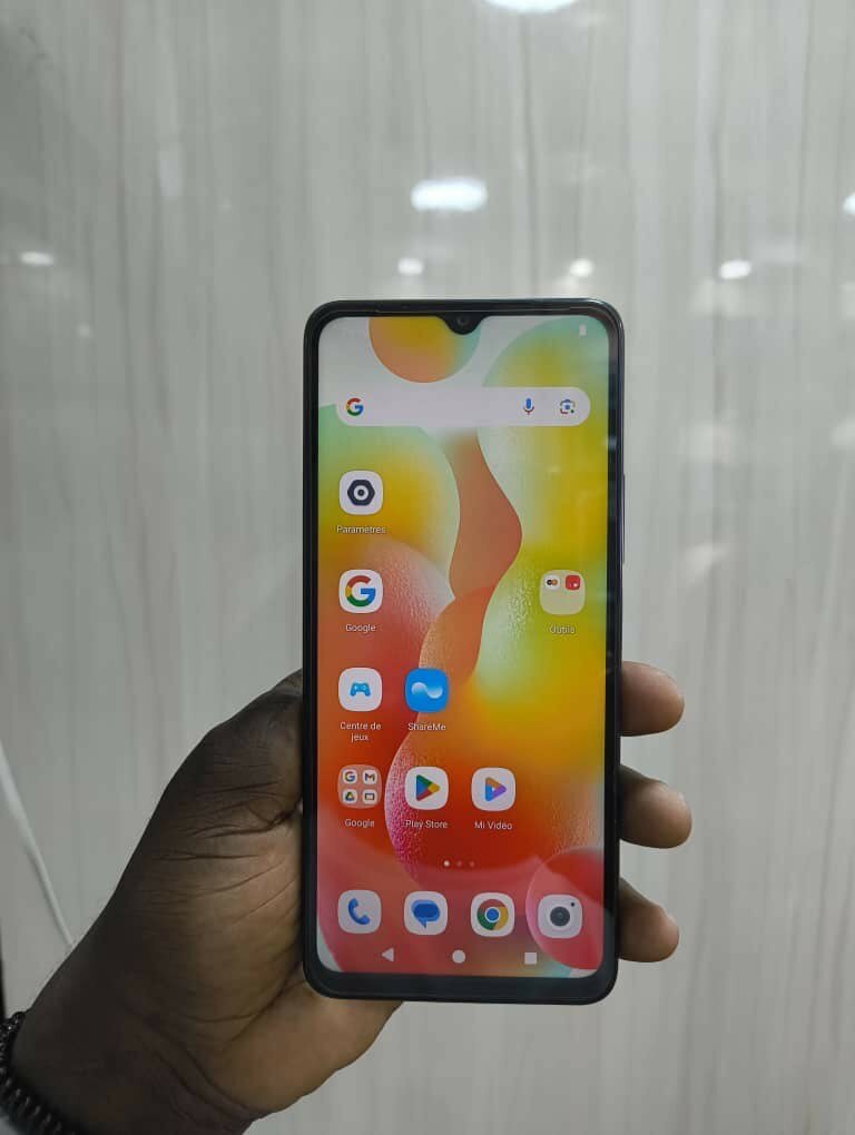 Redmi A3X 64giga/4 ram casineufs très propre