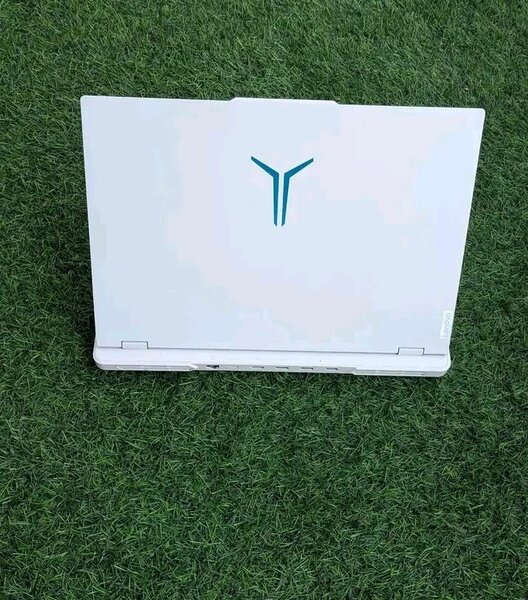 Laptop Lenovo Gaming 15"
