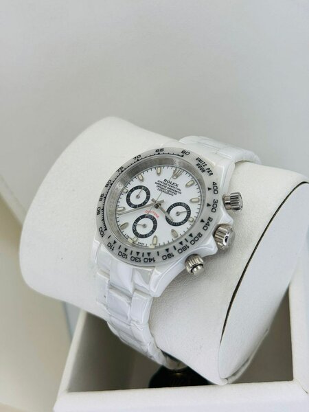 Montre sportive homme élégante