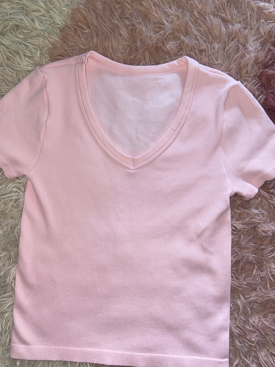 Tee-shirt col V doux