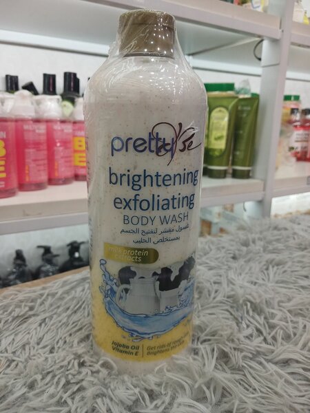 Brightening Exfoliating Body Wash