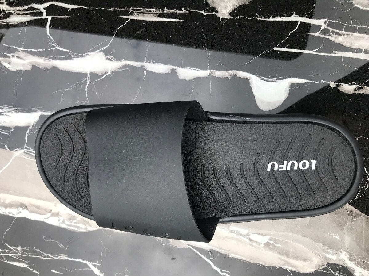 Tongs Noir Unisexe Confortables