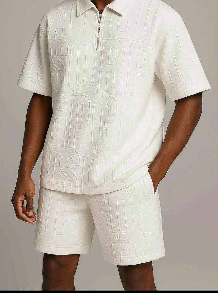 Ensemble de survêtement moderne