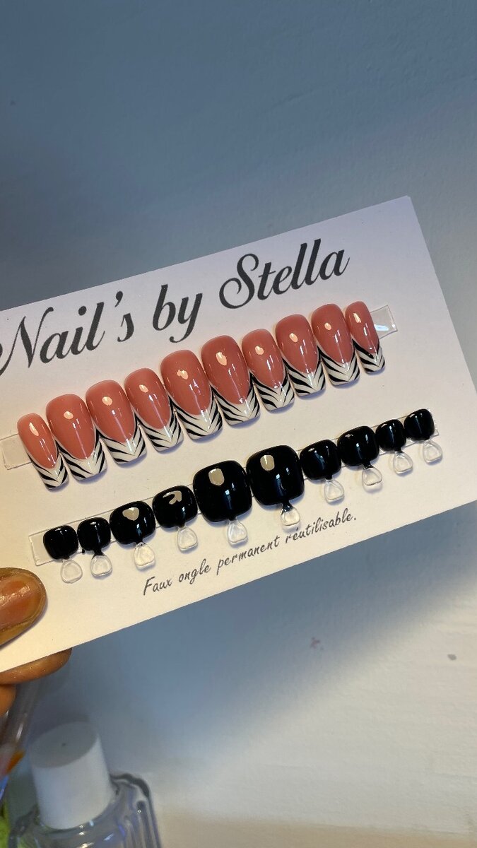 PRESS ON NAILS