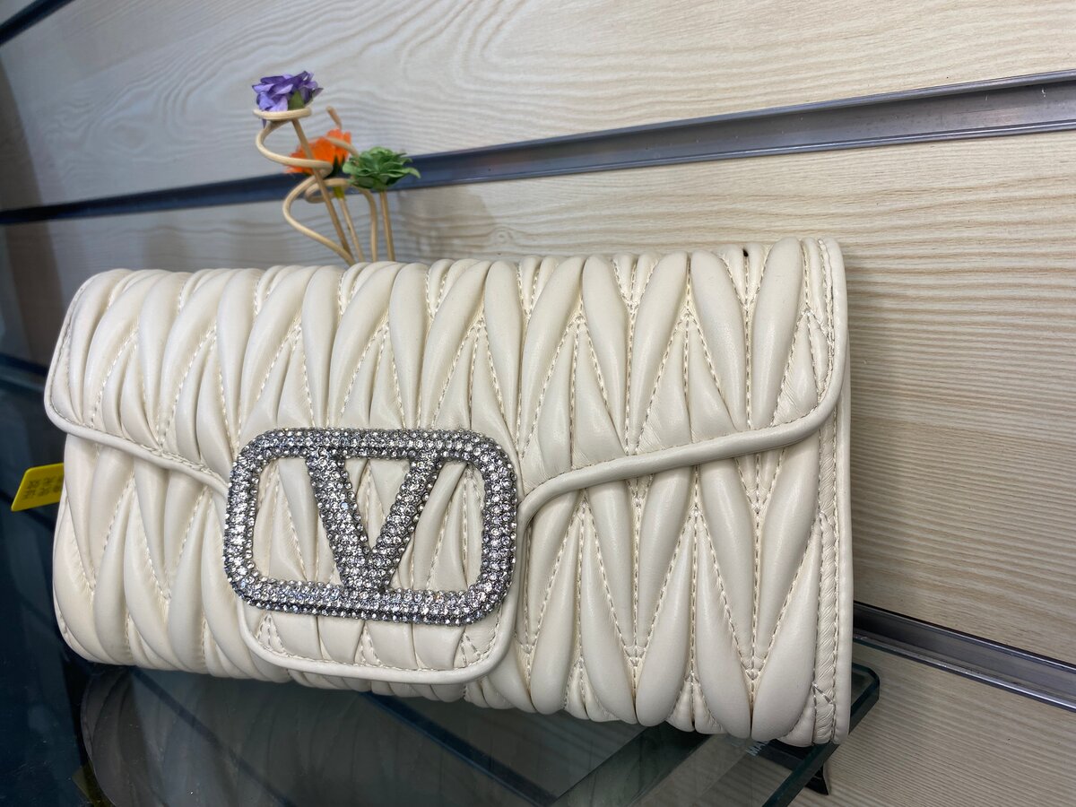 Pochette Soirée Cuir Blanc Élégante