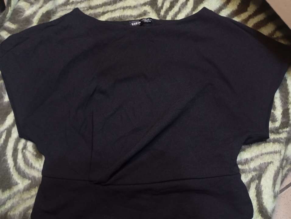 Top Shein noir élégant