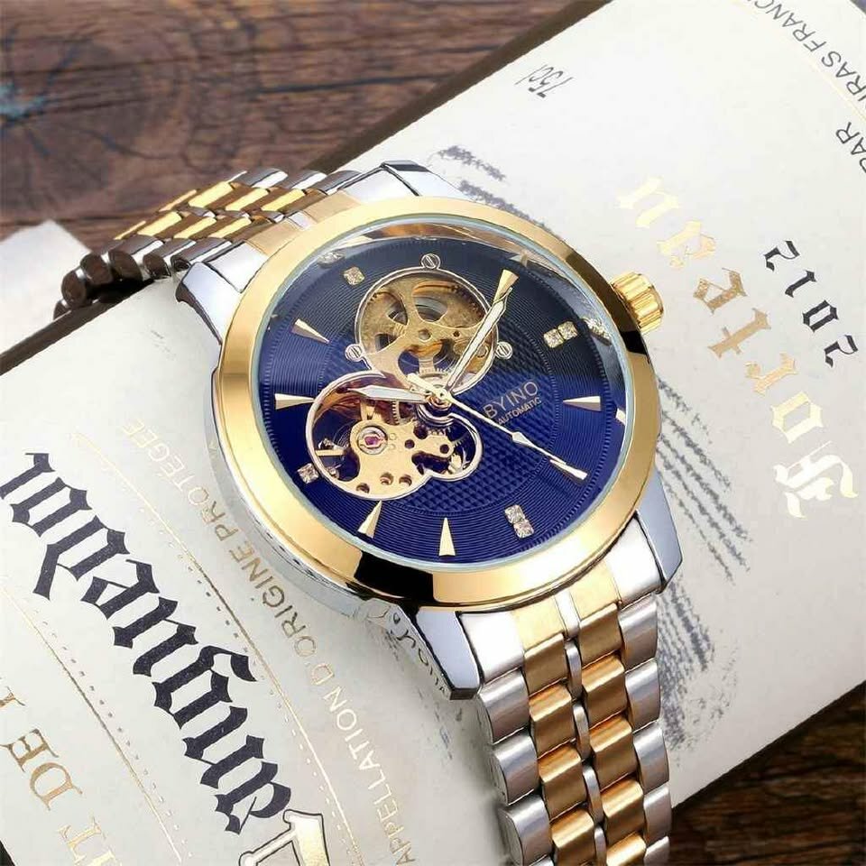 Luxurious watch for business men's